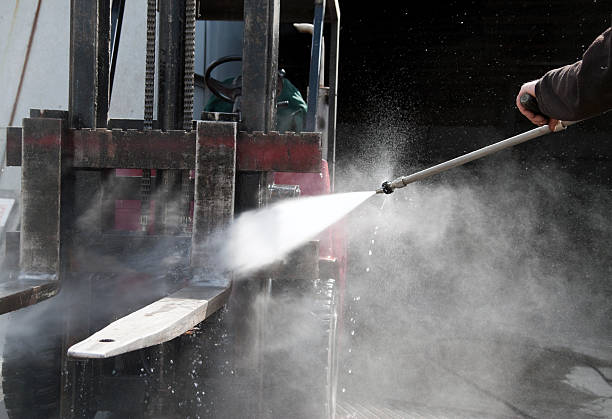 Best Roof Washing  in Holiday Valley, OH