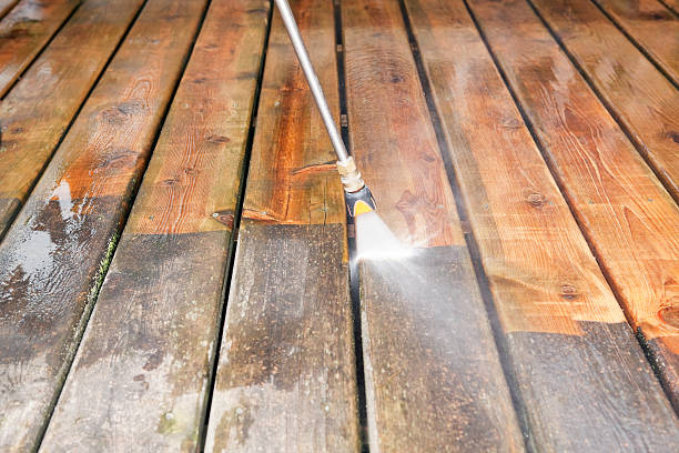Best Pool Deck Cleaning  in Holiday Valley, OH